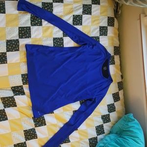 Loose long sleeve work out tee